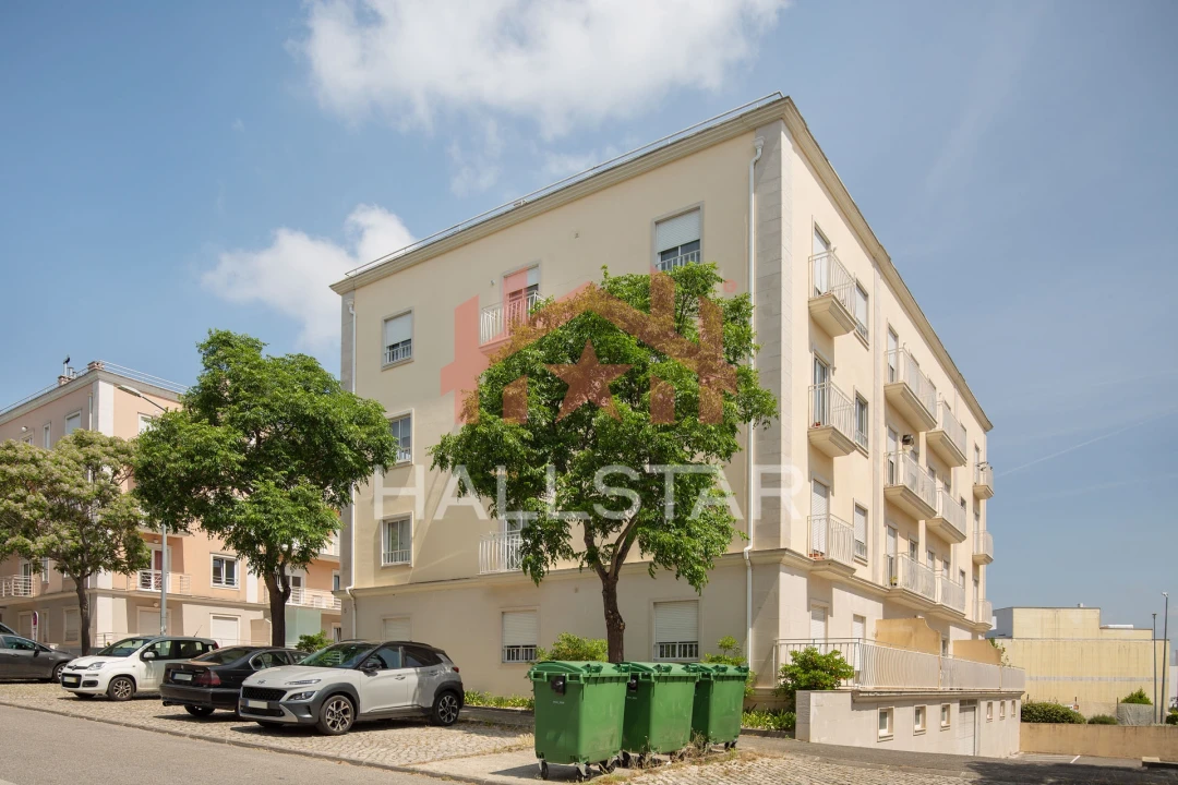 Apartamento T3 para Venda em Parceiros e Azoia Foto 9