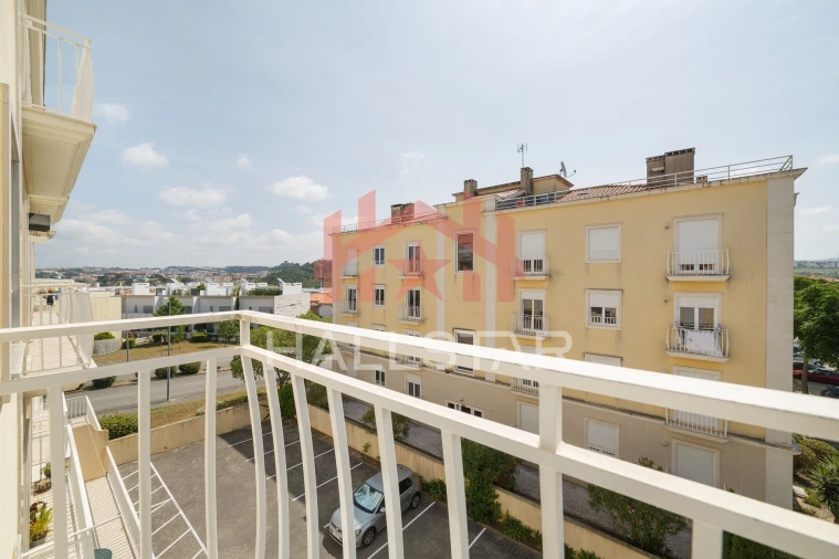 Apartamento T3 para Venda em Parceiros e Azoia Foto 26