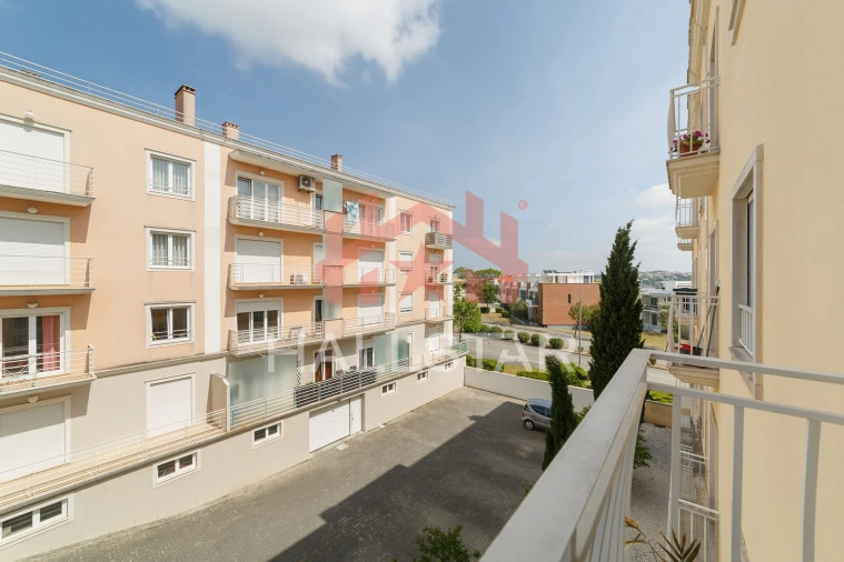 Apartamento T3 para Venda em Parceiros e Azoia Foto 10