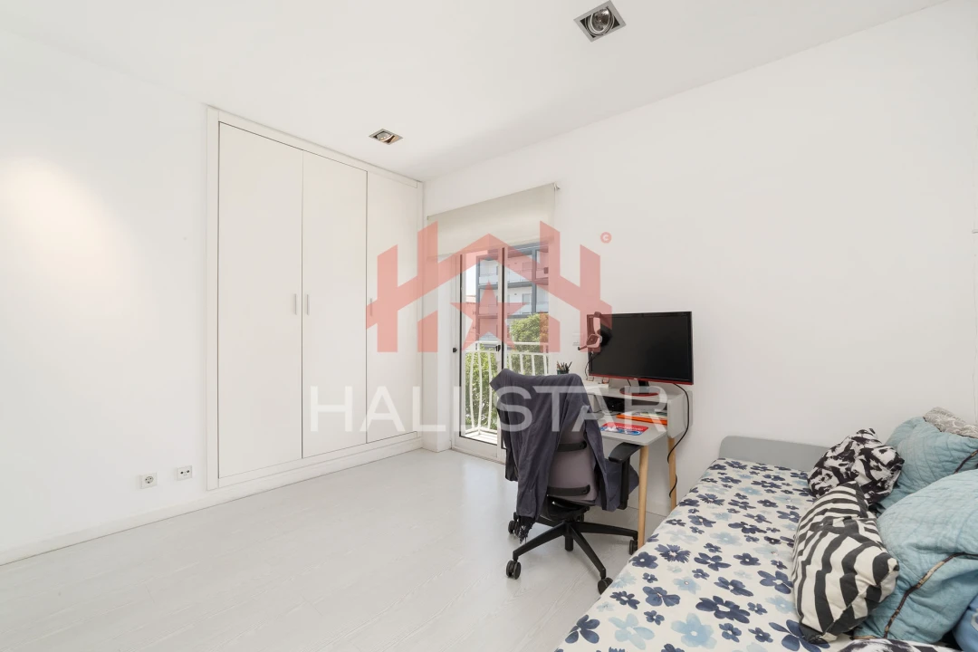 Apartamento T3 para Venda em Parceiros e Azoia Foto 29
