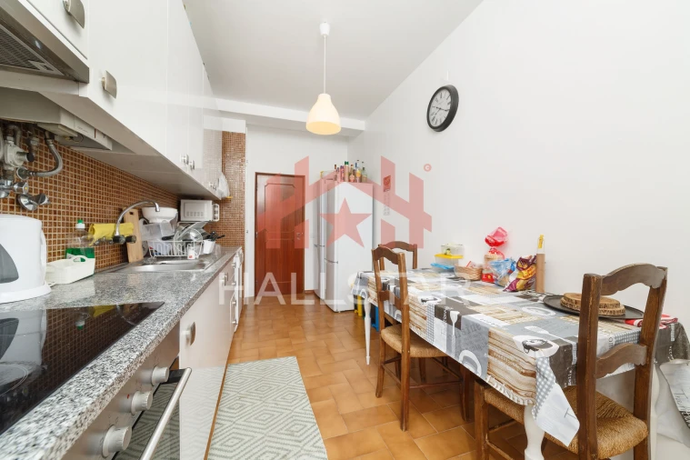 Apartamento T5 para Venda em Leiria, Pousos, Barreira e Cortes Foto 6