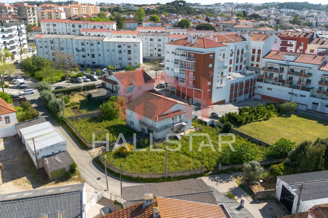 Moradia T4 para Venda em Marrazes e Barosa Foto 6