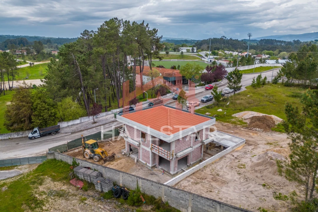 Moradia T4 para Venda em Ansião Foto 1