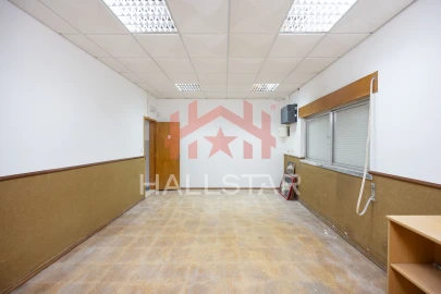 Armazém para Venda em Aljubarrota