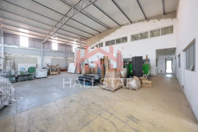 Armazém para Venda em Aljubarrota
