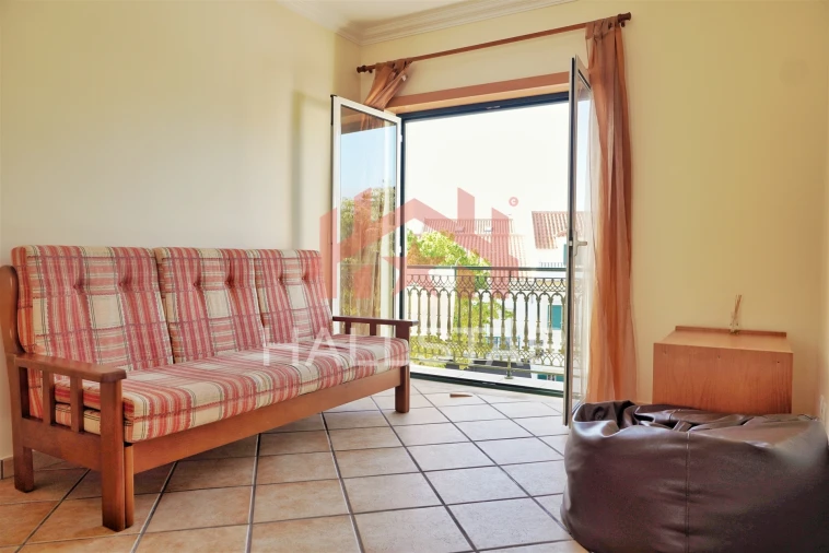 Apartamento T2 para Venda em Nazare Foto 9