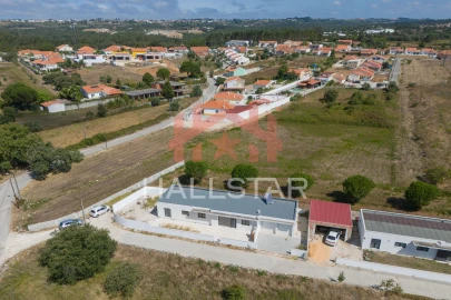 Moradia T3 para Venda em Aljubarrota