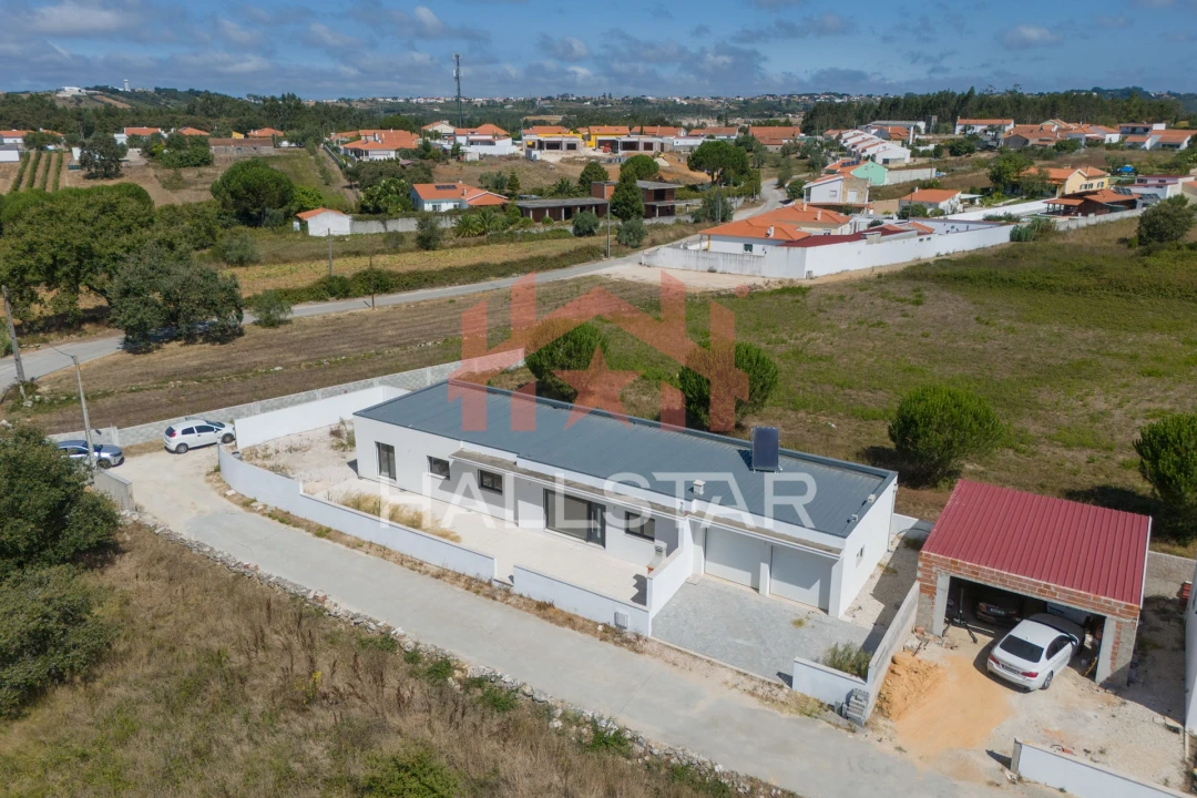 Moradia T3 para Venda em Aljubarrota Foto 2