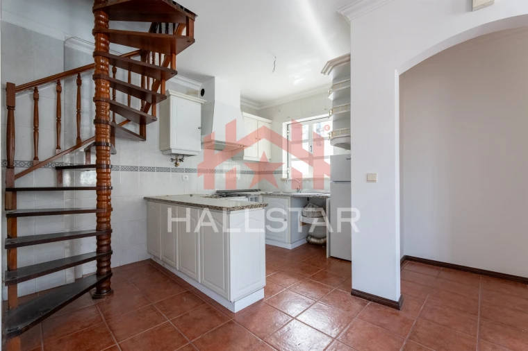 Prédio para Venda em Leiria, Pousos, Barreira e Cortes Foto 27
