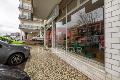 Loja para Arrendamento em Leiria, Pousos, Barreira e Cortes