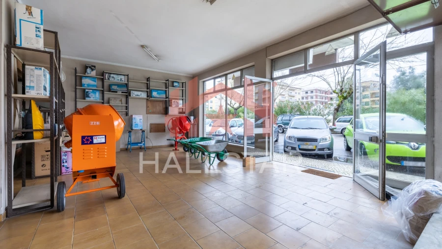 Loja para Arrendamento em Leiria, Pousos, Barreira e Cortes