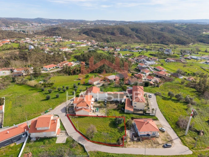 Terreno para Venda em Colmeias e Memória Foto 2