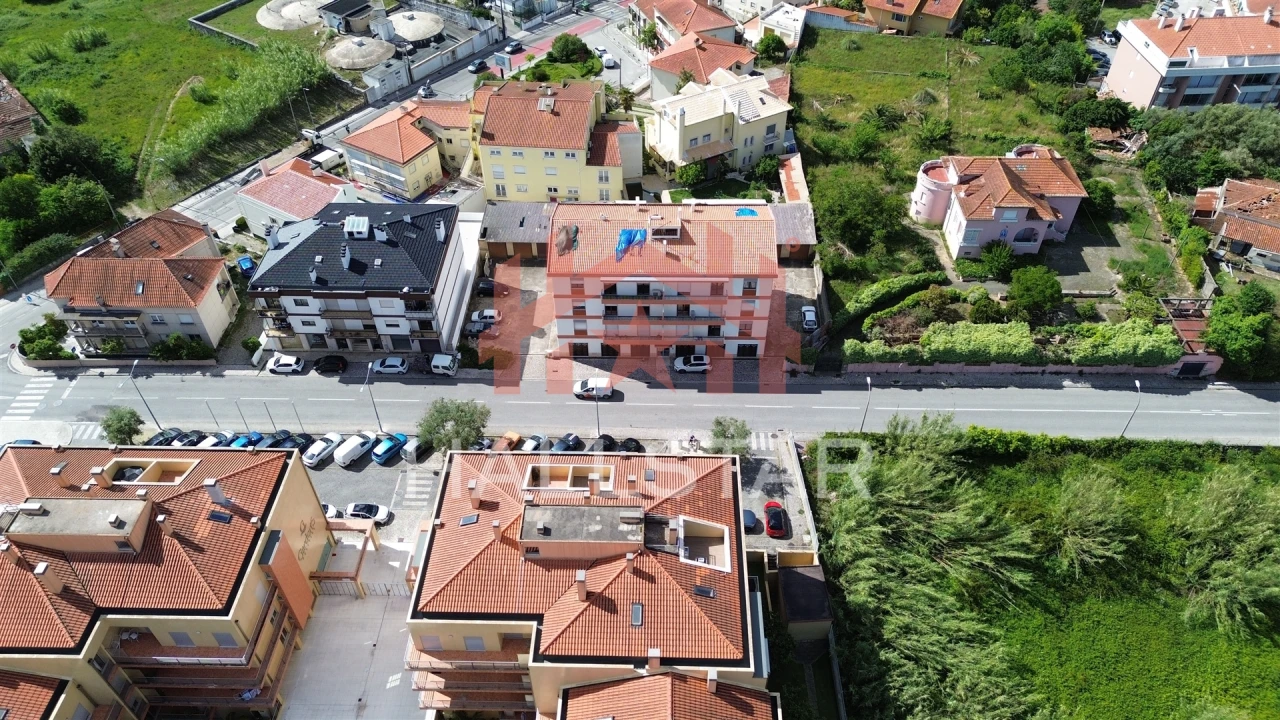 Garagem para Venda em Leiria, Pousos, Barreira e Cortes Foto 9