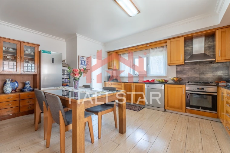 Moradia T4 para Venda em Leiria, Pousos, Barreira e Cortes Foto 5