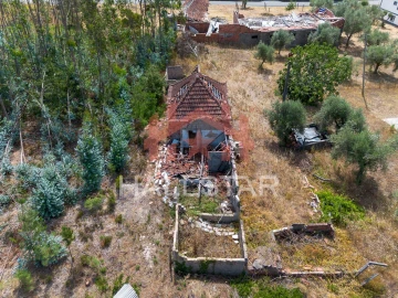 Moradia T2 para Venda em Rio de Couros e Casal dos Bernardos