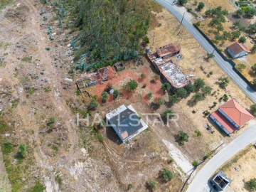 Moradia T2 para Venda em Rio de Couros e Casal dos Bernardos