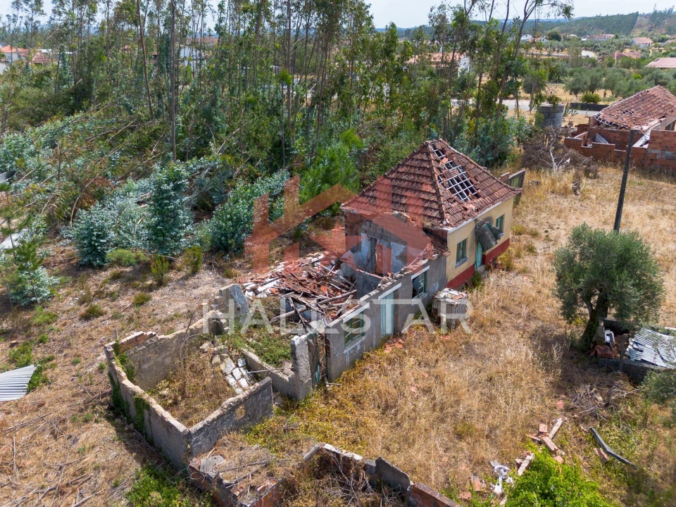 Moradia T2 para Venda em Rio de Couros e Casal dos Bernardos Foto 15