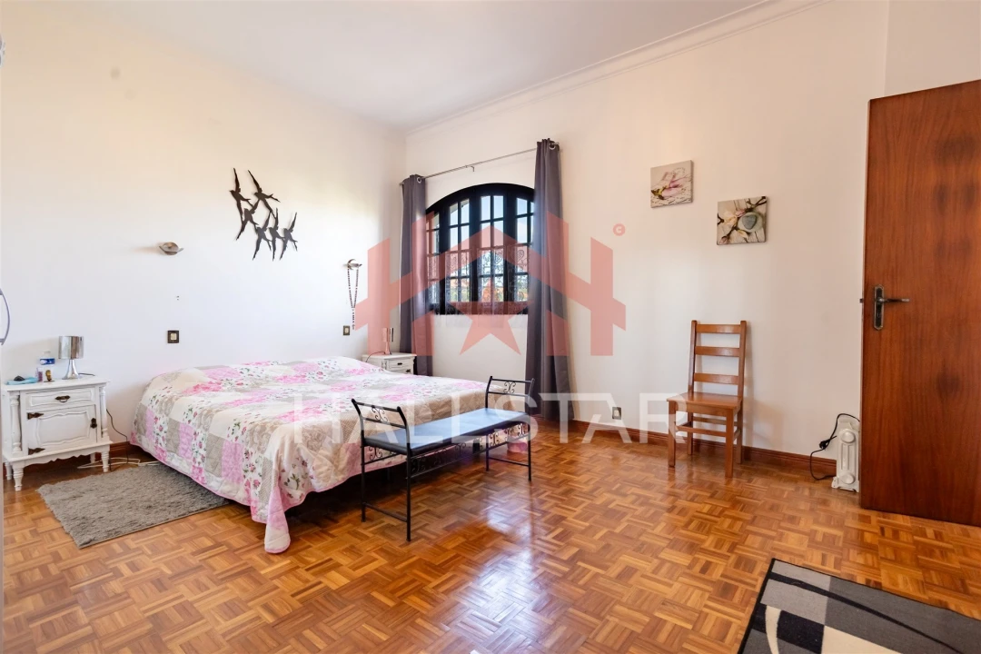 Moradia T8 para Venda em Leiria, Pousos, Barreira e Cortes Foto 13