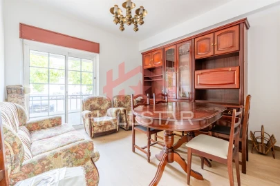 Apartamento T2 para Arrendamento em Marinha Grande