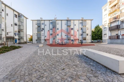 Apartamento T2 para Arrendamento em Marinha Grande