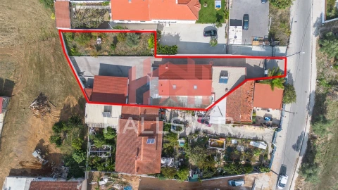 Moradia T4 para Arrendamento em Marrazes e Barosa