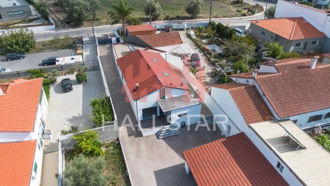 Moradia T4 para Arrendamento em Marrazes e Barosa