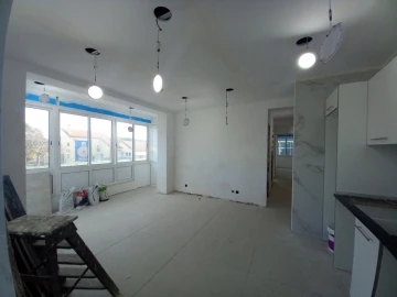Apartamento T4 para Venda em Laranjeiro e Feijó