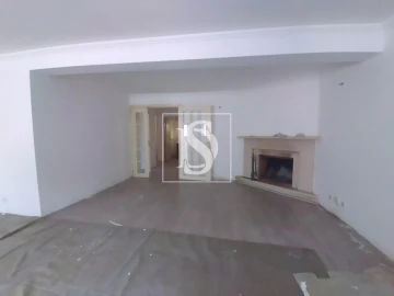 Moradia T7 para Venda em Rio de Mouro