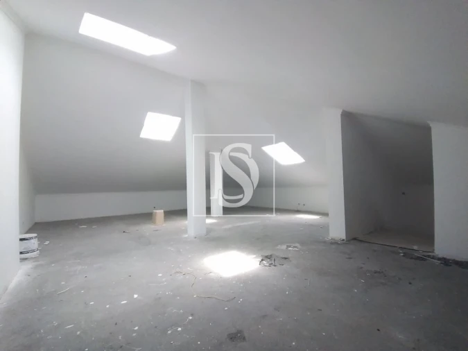 Moradia T7 para Venda em Rio de Mouro Foto 17