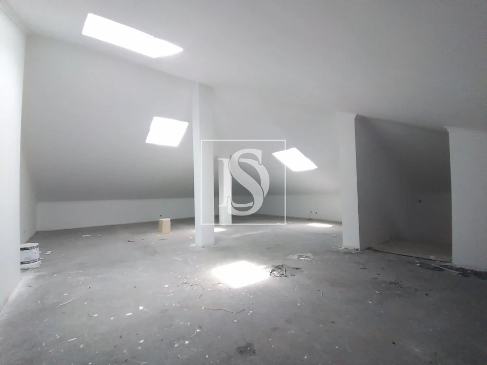 Moradia T7 para Venda em Rio de Mouro Foto 17