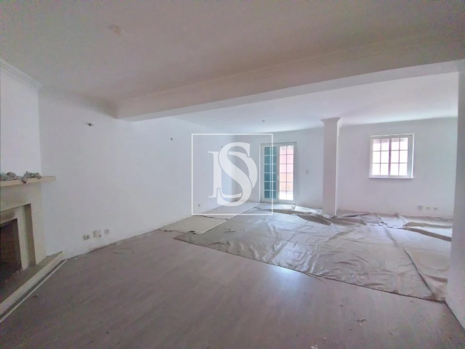Moradia T7 para Venda em Rio de Mouro Foto 22