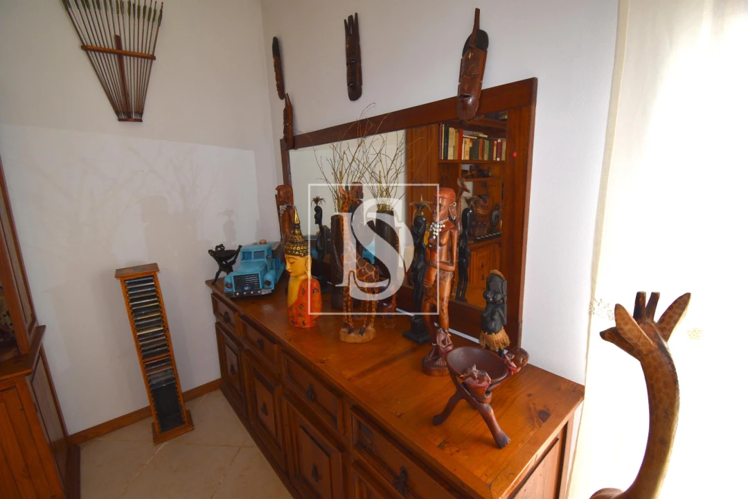 Moradia T4 para Venda em Encarnação Foto 23
