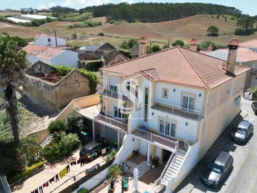 Moradia T4 para Venda em Encarnação