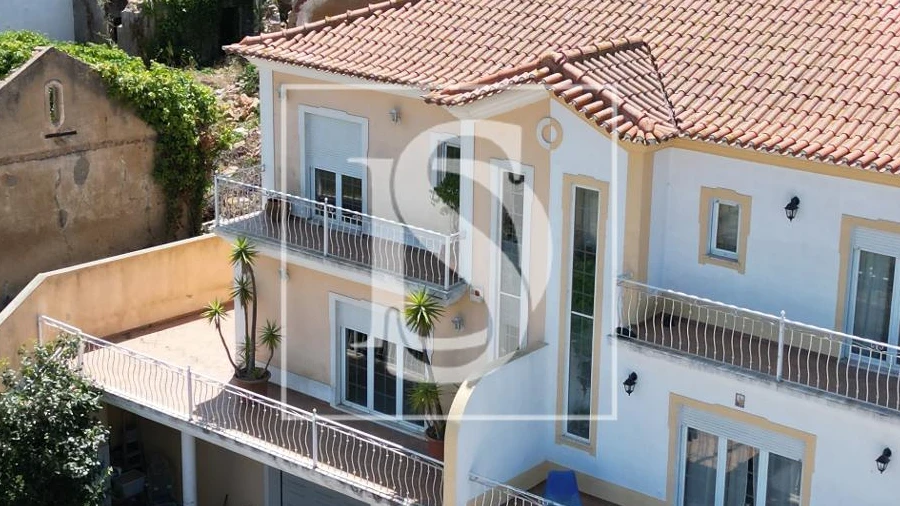 Moradia T4 para Venda em Encarnação