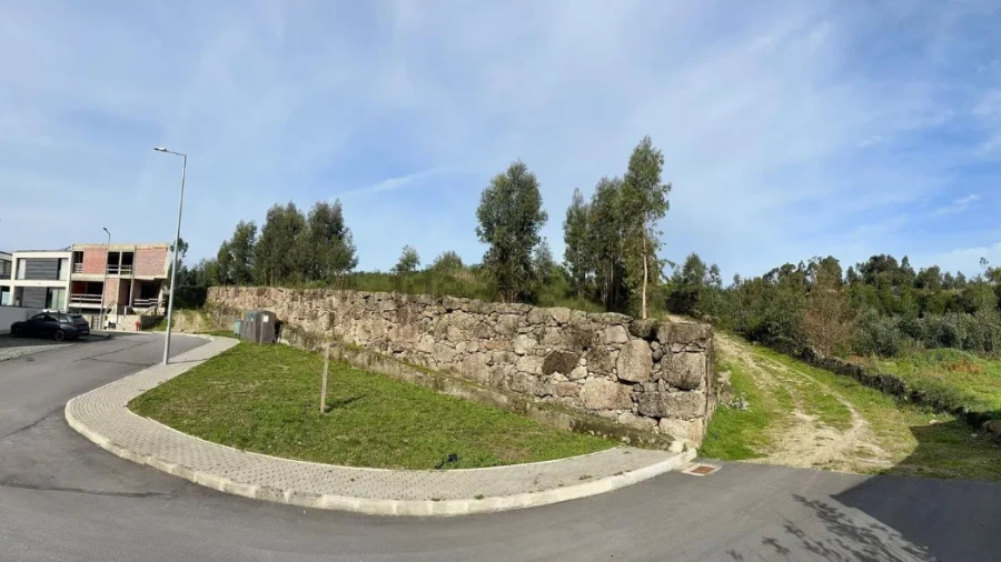 Terreno para Venda em Santo Tirso, Couto (Santa Cristina e São Miguel) e Burgães