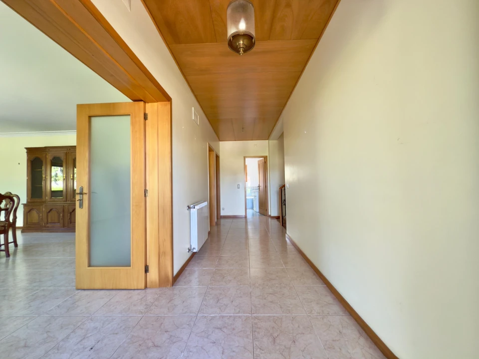 Moradia T4 para Venda em Lago Foto 3