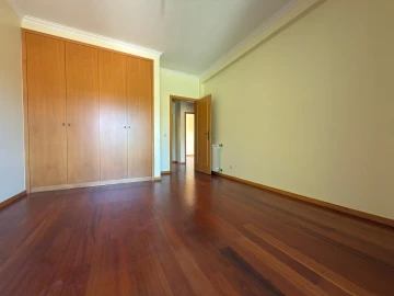 Moradia T4 para Venda em Lago
