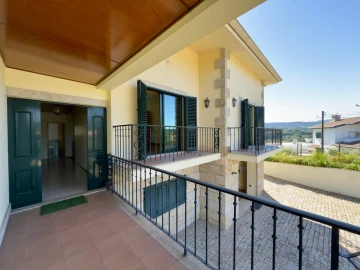 Moradia T4 para Venda em Lago