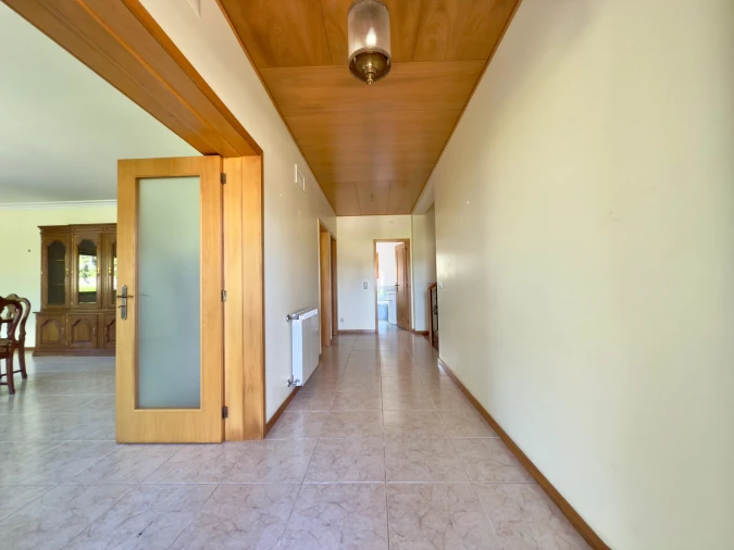Moradia T4 para Venda em Lago Foto 3