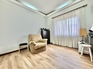Moradia T4 para Venda em Requião