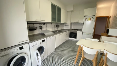 Quarto para Arrendamento em Santo Tirso, Couto (Santa Cristina e São Miguel) e Burgães