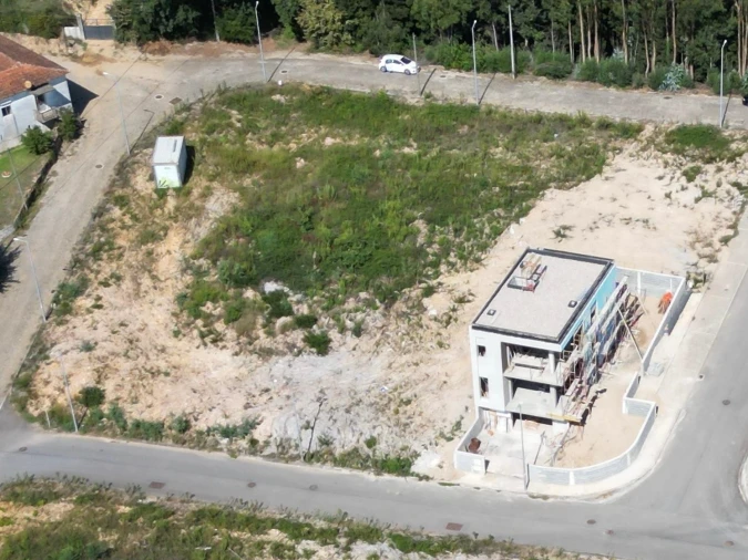 Terreno para Venda em Foz do Sousa e Covelo Foto 5