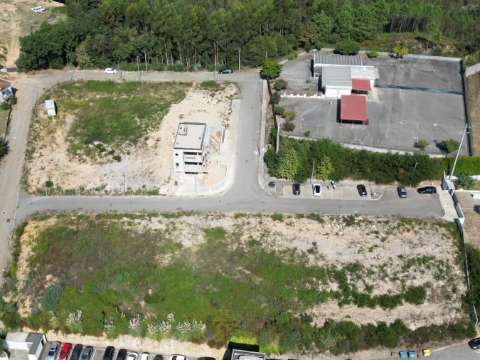 Terreno para Venda em Foz do Sousa e Covelo Foto 4