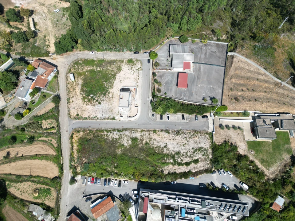 Terreno para Venda em Foz do Sousa e Covelo Foto 10