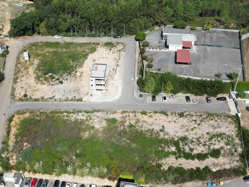Terreno para Venda em Foz do Sousa e Covelo Foto 4