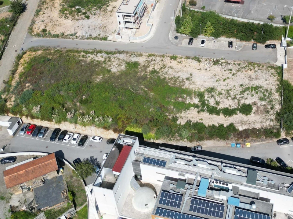 Terreno para Venda em Foz do Sousa e Covelo Foto 6