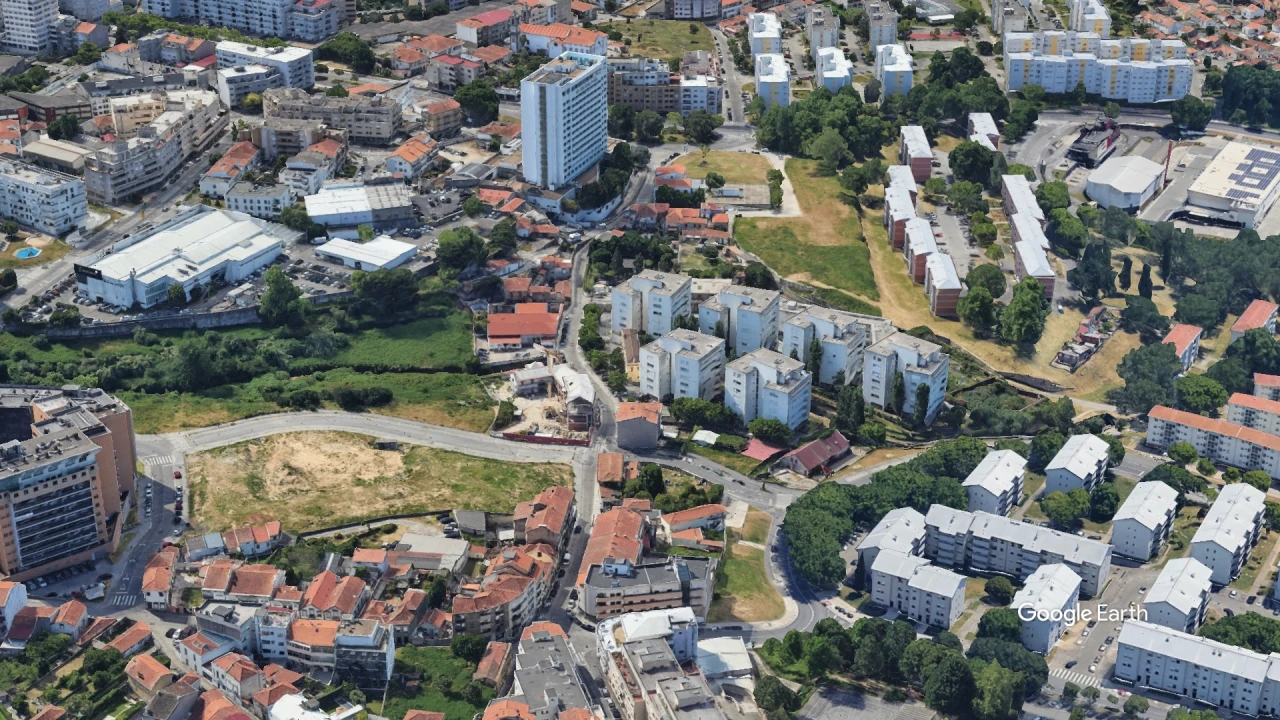 Apartamento T4 para Venda em Lordelo do Ouro e Massarelos Foto 19