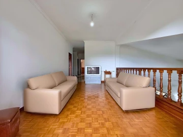Moradia T6 para Venda em Lanheses