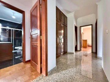 Moradia T6 para Venda em Lanheses