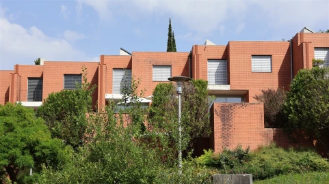 Moradia T4 para Venda em Urgezes